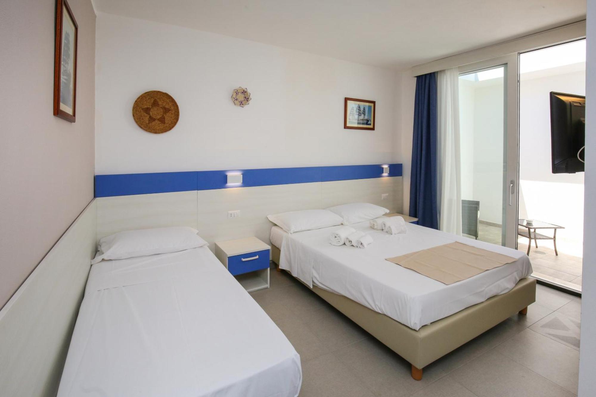 The Square Castelsardo Hotel Exterior foto