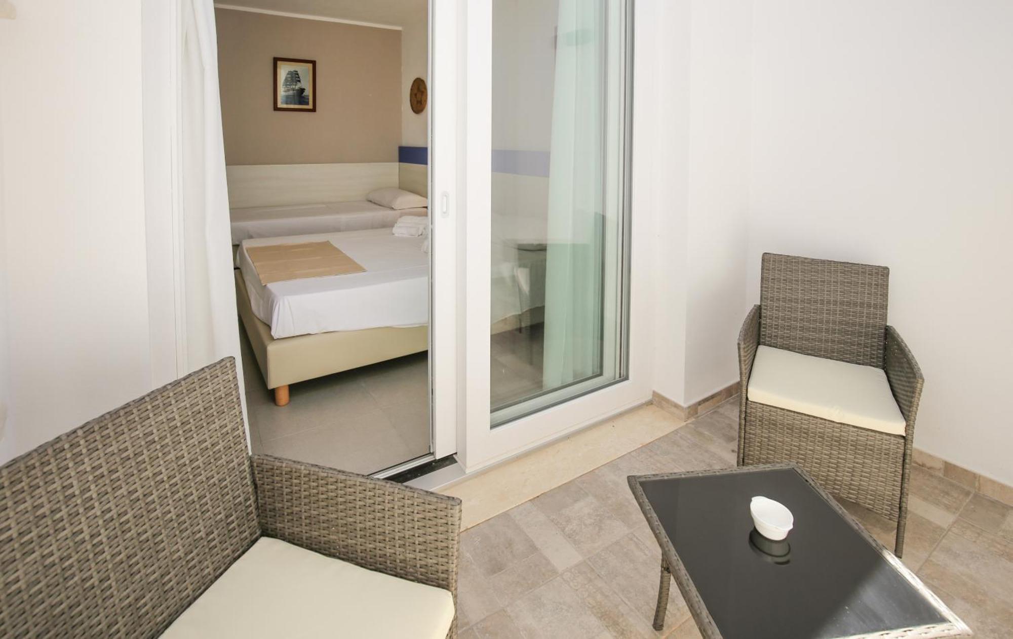 The Square Castelsardo Hotel Exterior foto