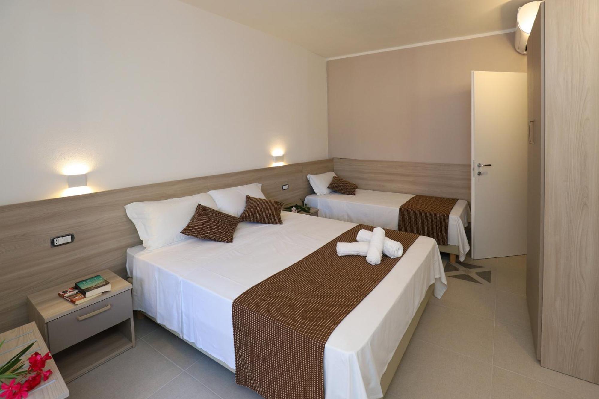 The Square Castelsardo Hotel Exterior foto